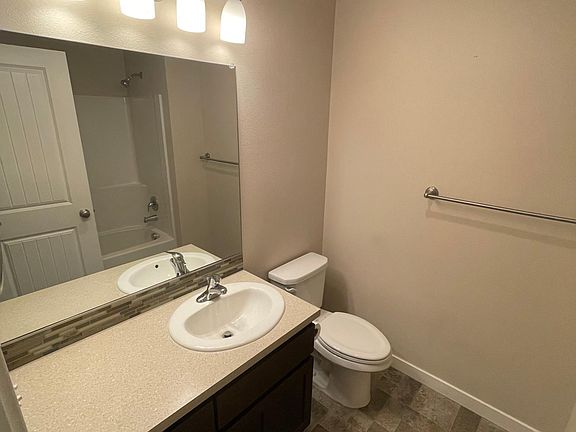 5th image of 5801 NE 60th St