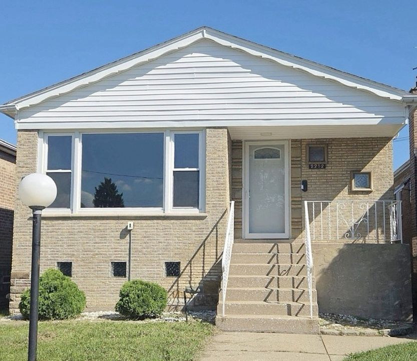 1st image of 2252 E 92nd Pl