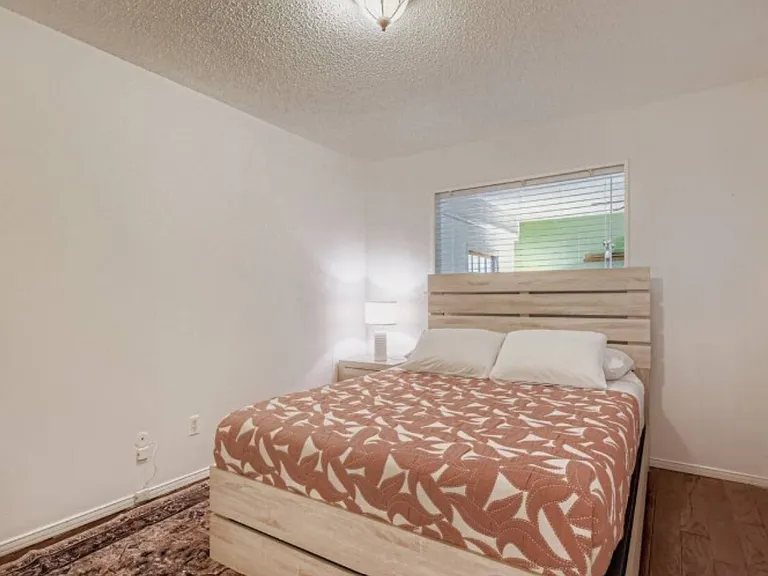 1711 Windsong Trl — Photo 17