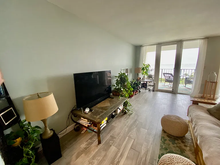 900 Fort Pickens Rd #1052 — Photo 7