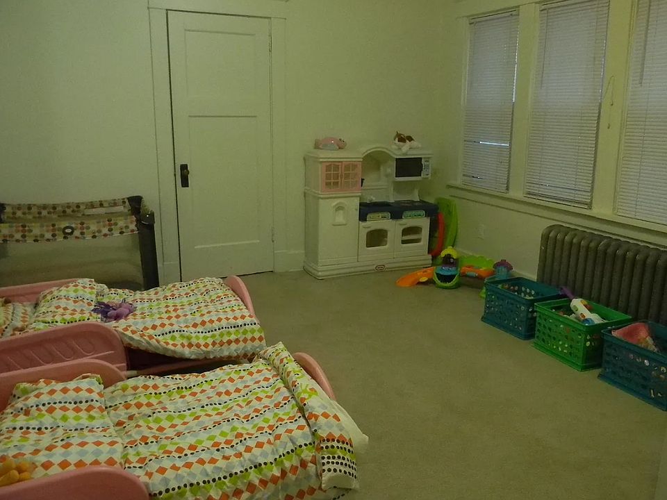 2nd image of 1430-1432 Severn St #B