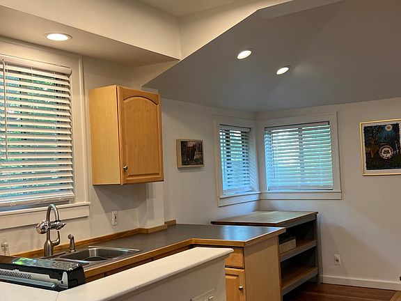 Kitchen With Breakfast Nook