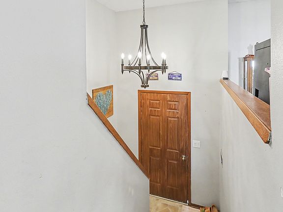3rd image of 52 Brook Cir