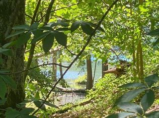 8 S Chapman Rd, La Follette, TN 37766