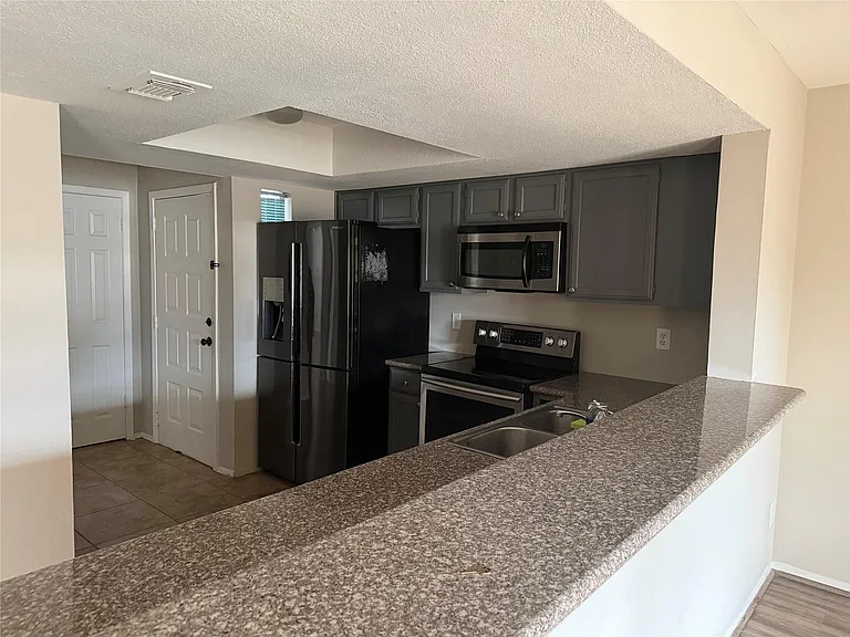 4444 Victory Dr #1208 — Photo 3