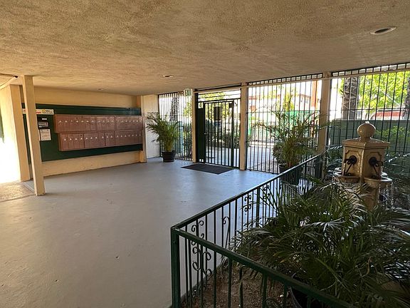 2nd image of 7125 Fulton Ave APT 3