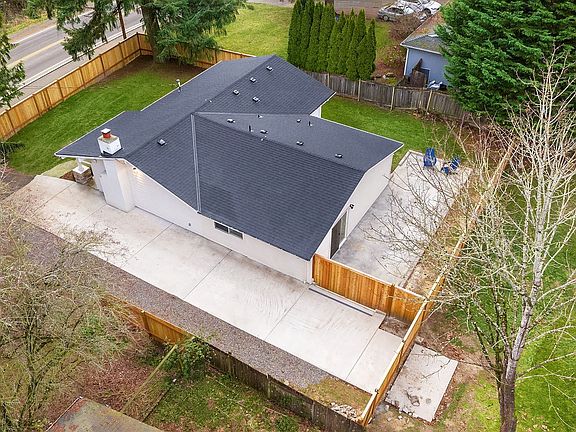 3rd image of 8208 NE 123rd Street