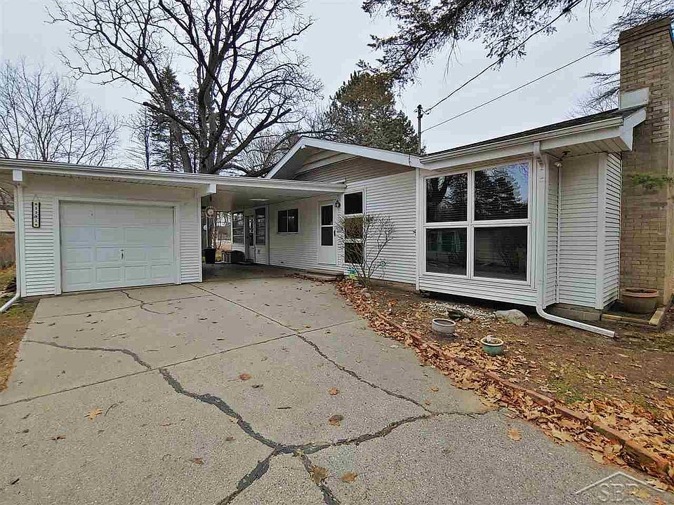 1st image of 3395 Woodland Ct