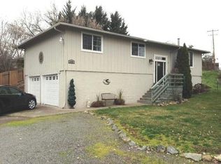4095 Old Upton Rd, Central Point, OR 97502
