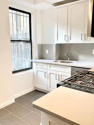 Rented by Arwell Realty | media 12