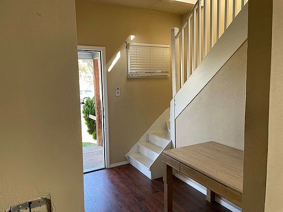 4th image of 2508 E 1st Ave