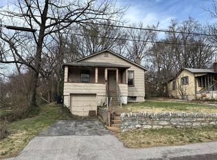 8225 Brenner Ave, Saint Louis, MO 63114