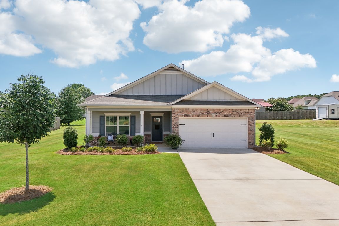 Farmingdale Ln-S1007-001.jpg