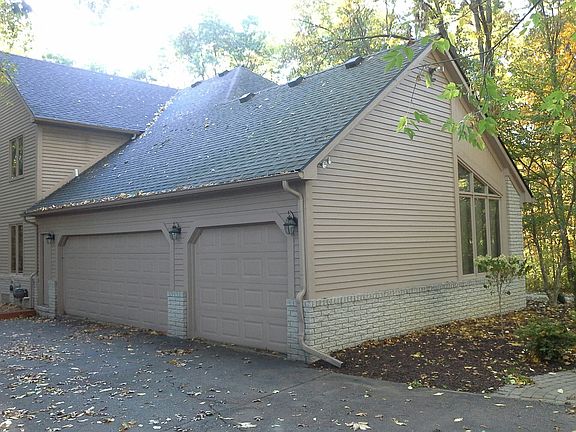 3rd image of 6390 Englewood Dr