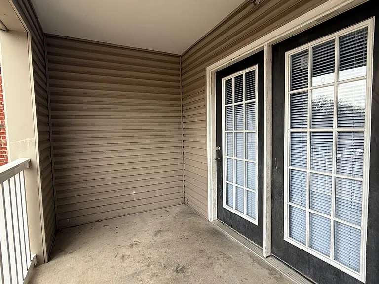 Crossland Place Apartments — Photo 16
