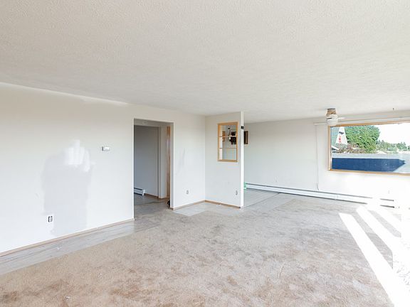 4th image of 633/635 W Glass Ave
