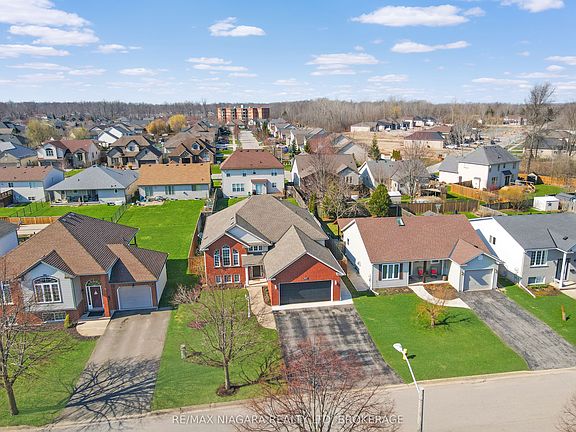 2nd image of 865 Canada Dr