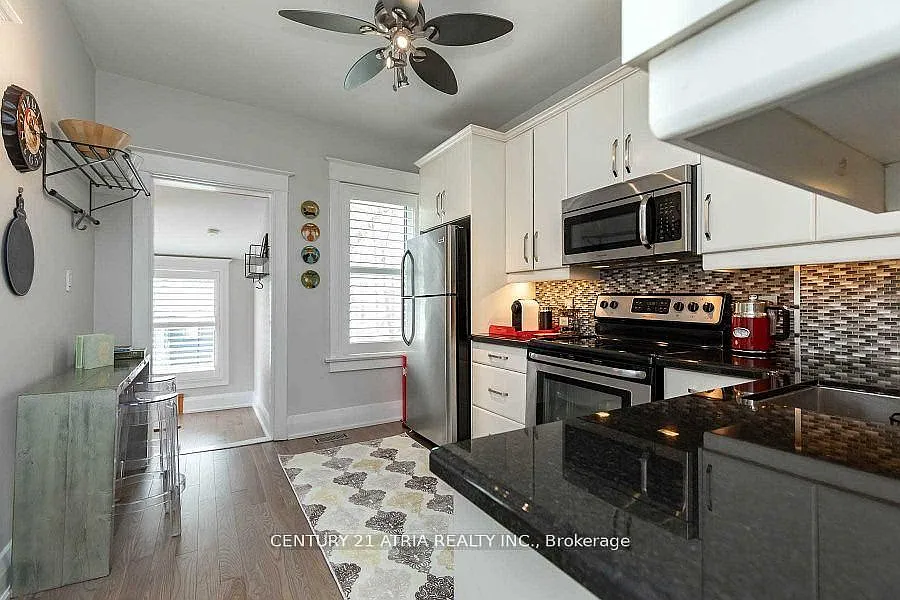 3 bed, $3,550 — Photo 1