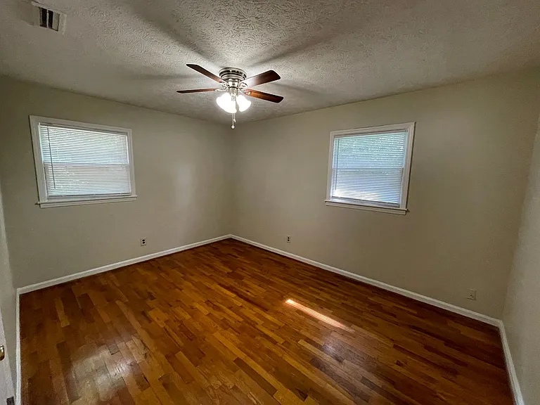 318 Garden Ave SE — Photo 14