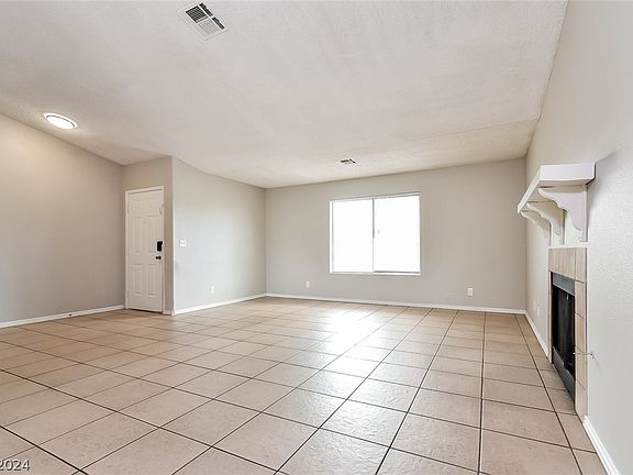 4th image of 290 Duppel Ct