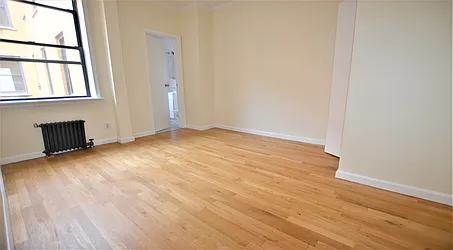 Rented by Manhattan Realty Group