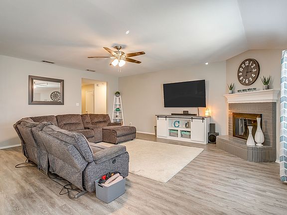 5th image of 938 Jacobs Crossing Ct