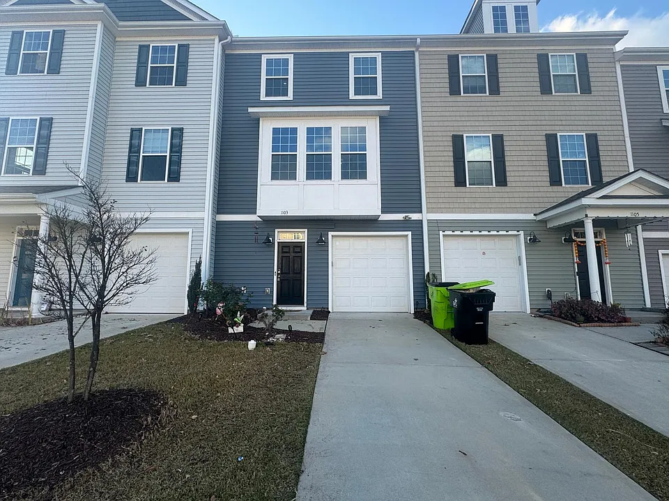 1103 Myers Point Dr