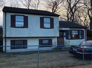 24 Oak St, Wallingford, CT 06492