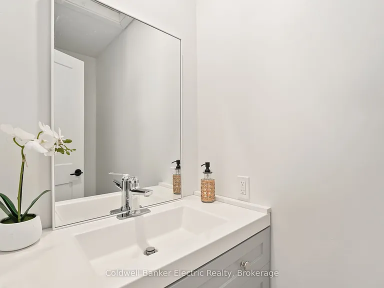 8B Pottinger St — Photo 14