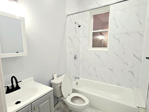 4th image of 83 Bostwick Ave #1A