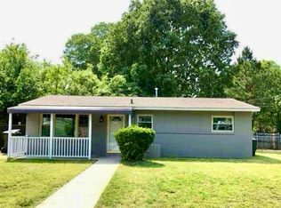 1924 Hadley Rd, Raleigh, NC 27610