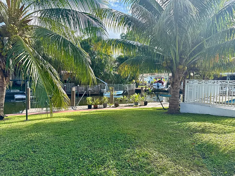 4540 SW 28th Ter — Photo 45