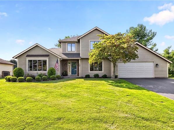 129 Brandy Brook Ln, Rochester, NY 14612