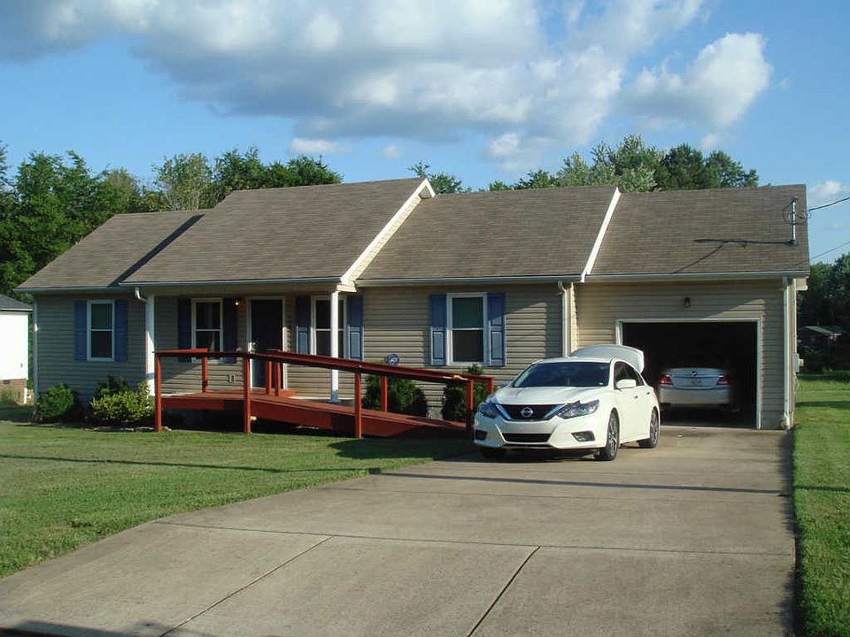 1st image of 104 Grace Ln