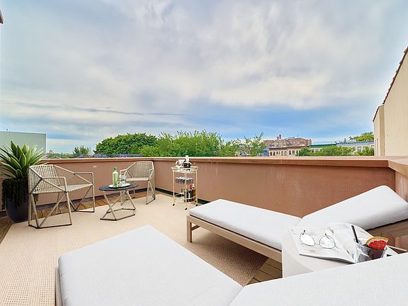 5th image of 802 Sterling Pl #3B