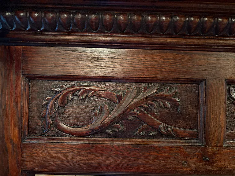 Kitchen fireplace detail