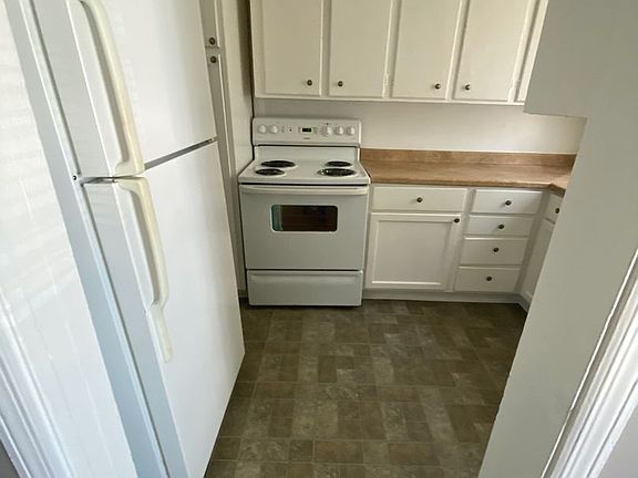 5th image of 1316 E Victory Dr APT 1