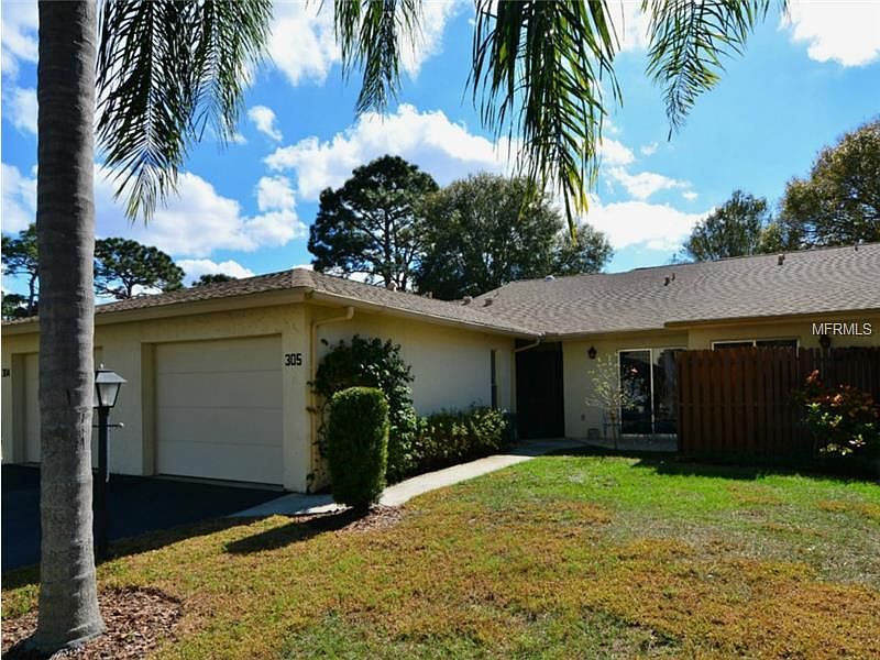 1st image of 305 Pinebrook Club Dr