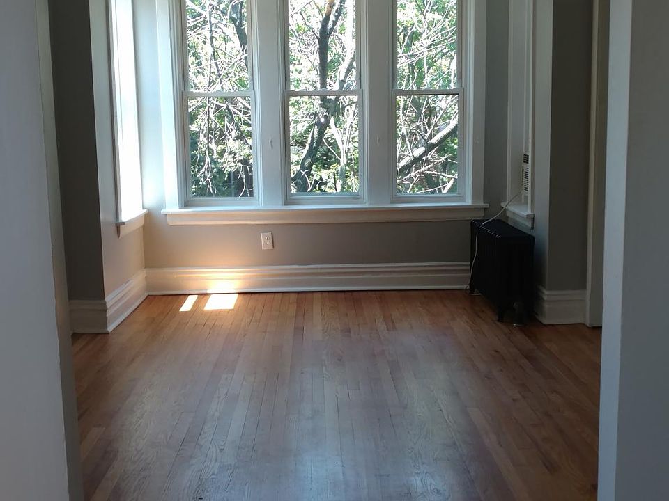 Family Room 0