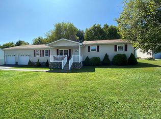 197 Pebblestone Dr, Mount Hope, WV 25801