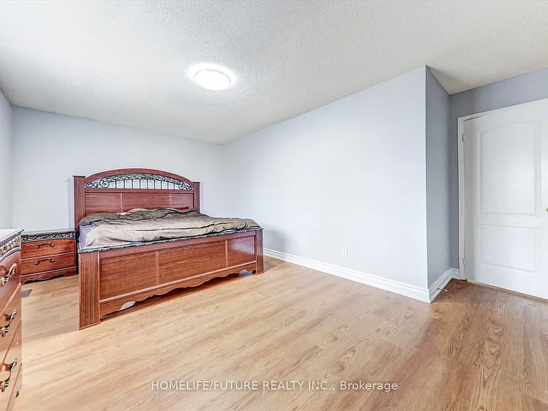 69 Heatherdale Dr #MAIN 2ND — Photo 20