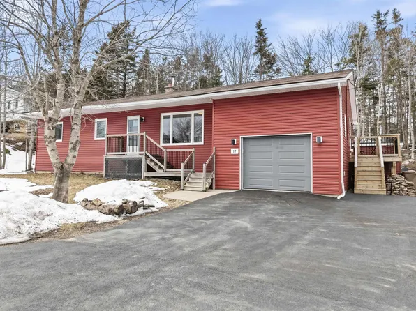 17 Sprucewood Ave, Timberlea, NS B3T 1C1
