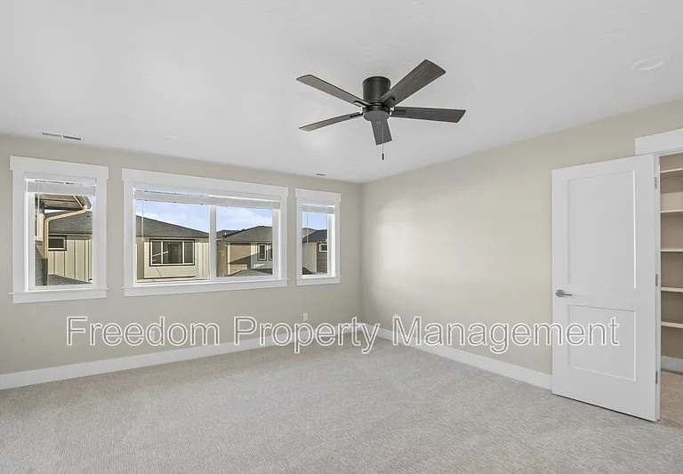 1446 E Star Dr — Photo 7