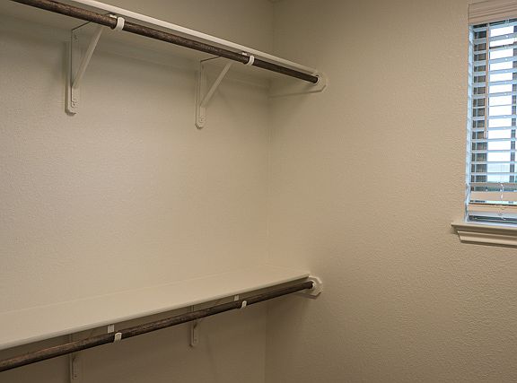 4th image of 740 Westfield Blvd #740