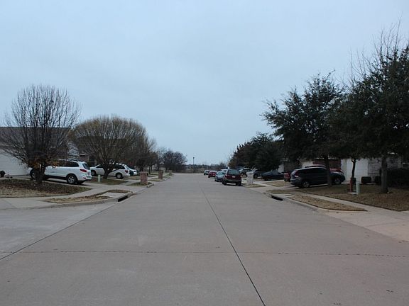 4th image of 1236 Cottonwood Dr