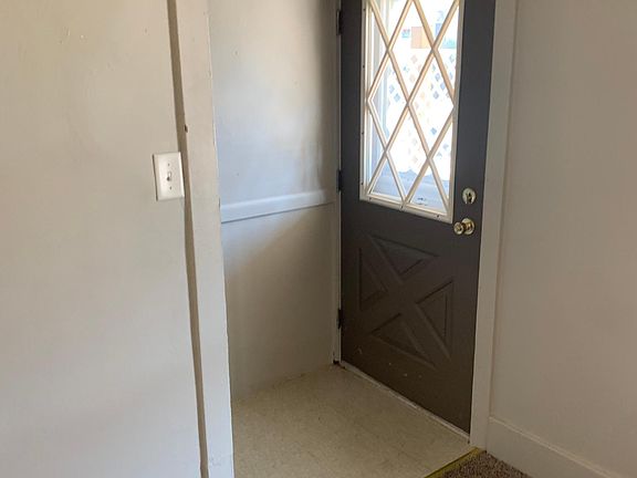 2nd image of 407 E 1st Ave #1