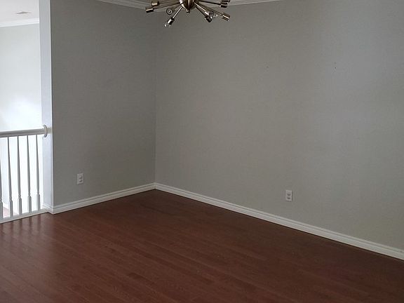 4th image of 66 Fuller Cir