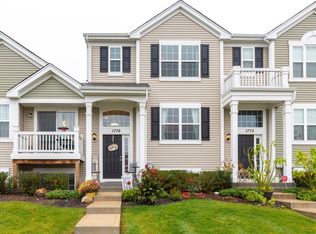 1776 Ruby Dr, Pingree Grove, IL 60140