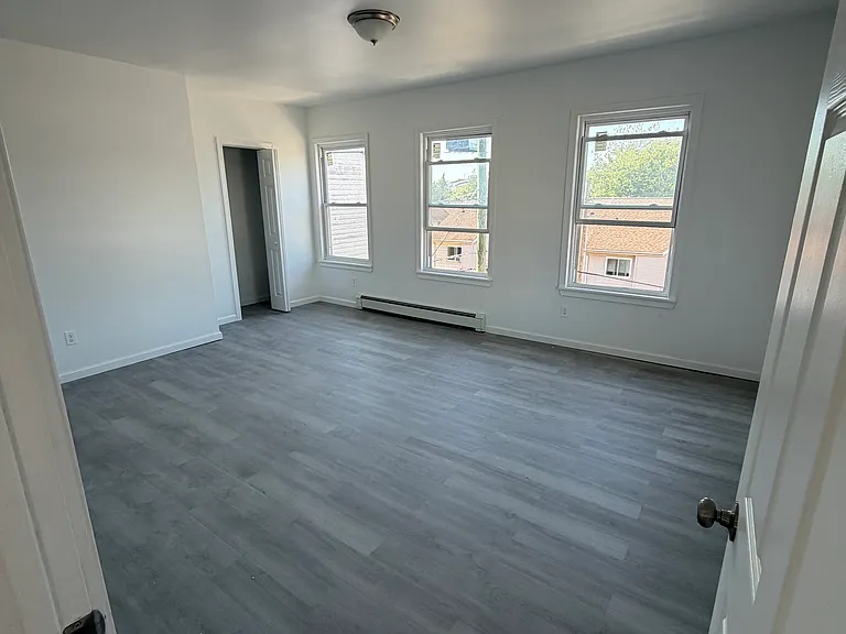 23 W Clay St #2 — Photo 2