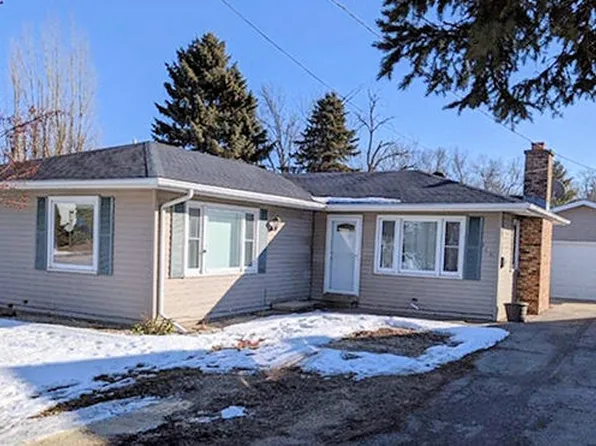 310 W North St, Creston, IL 61068